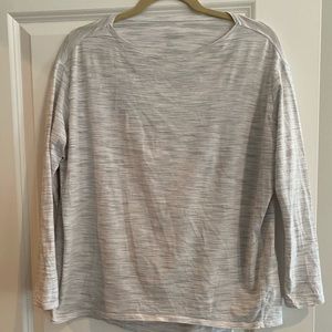 Lululemon heather gray long sleeve shirt